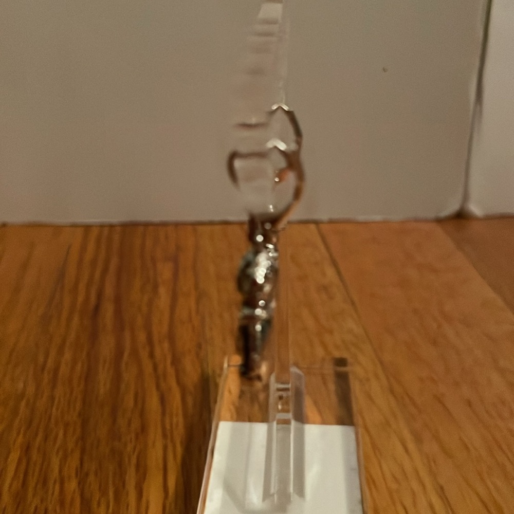 Napier holiday penguin drop earrings. Perfect for winter or holiday - Picture 11 of 17